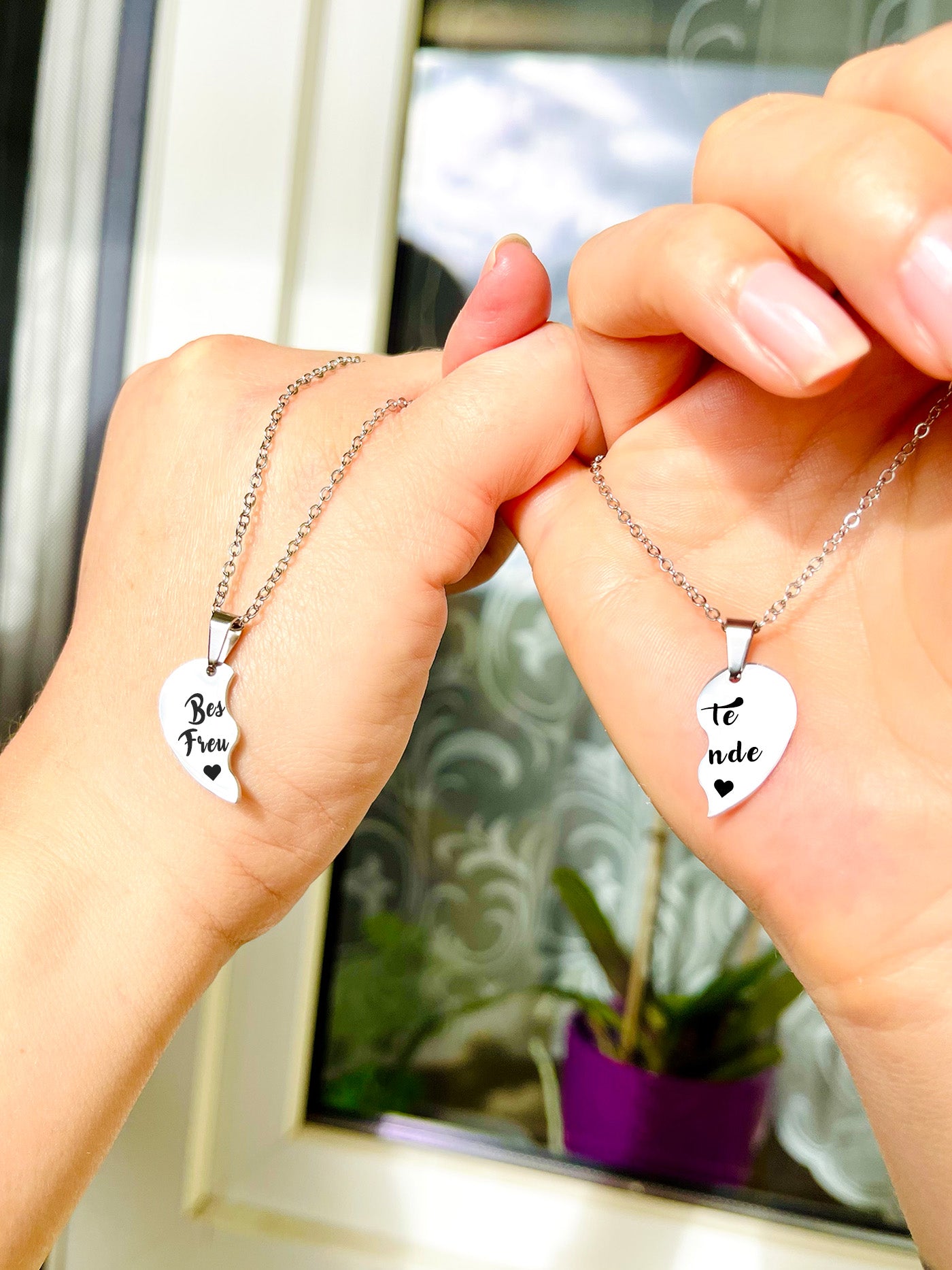 Personalisierte Herz Halskette für Freunde - Symbolischer Schmuck als Geschenk